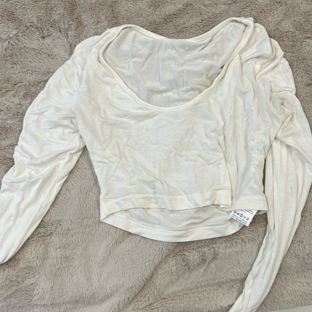 long sleeve crop top